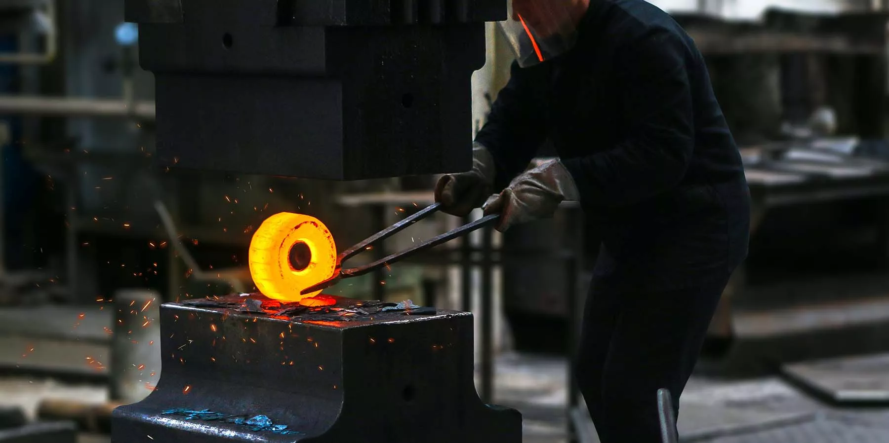 Kevlar gloves for metal industry